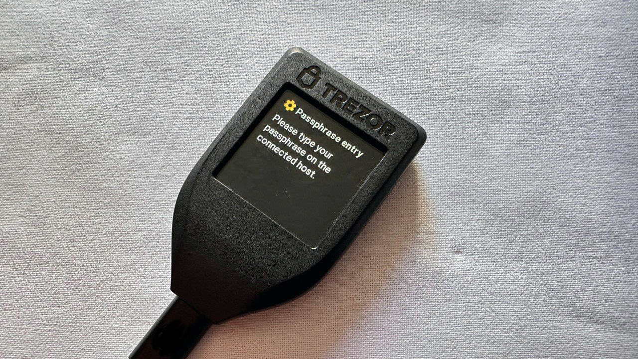 trezor t 1